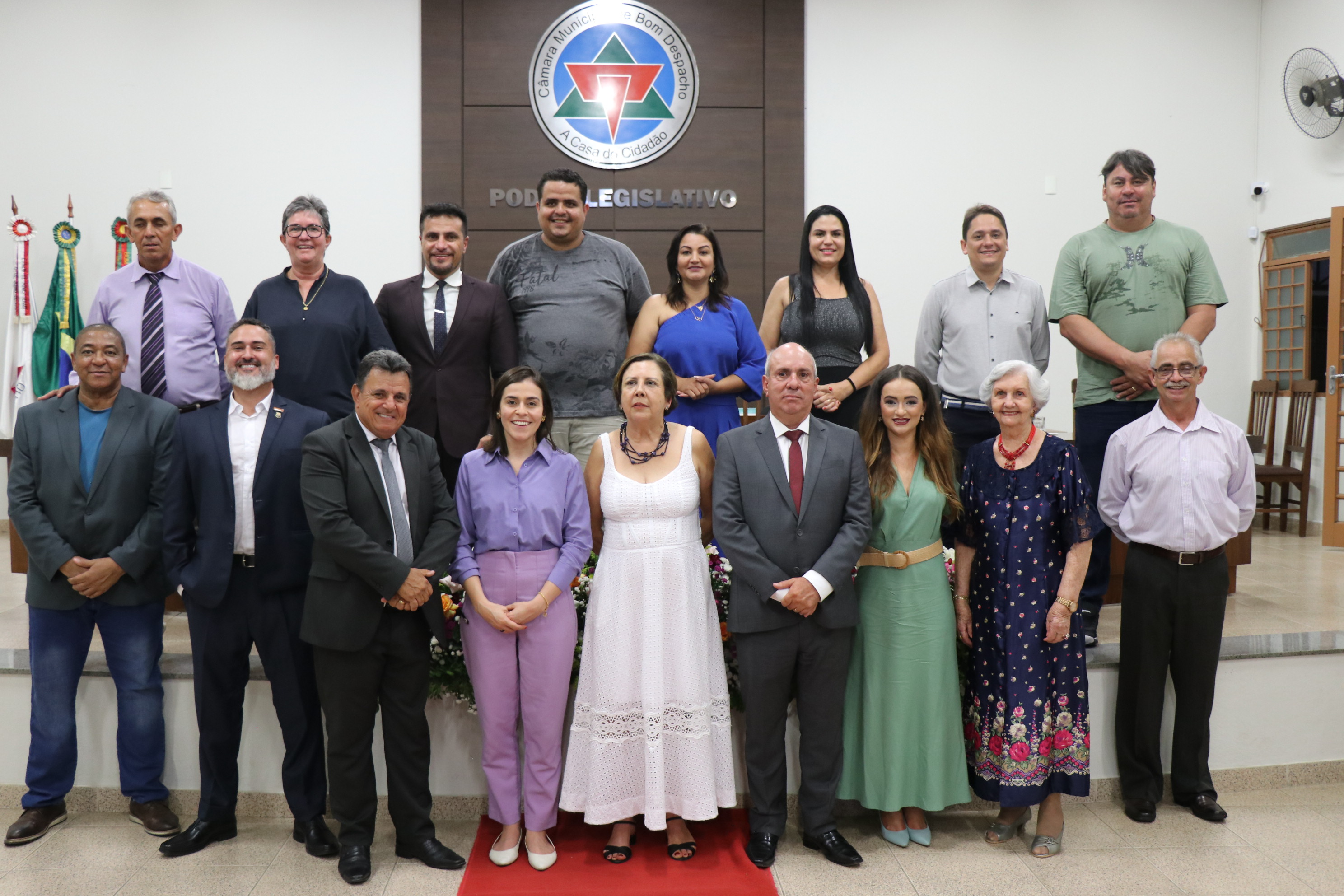 Em Sessão Solene Câmara concede Título de Cidadão Honorário 2023.