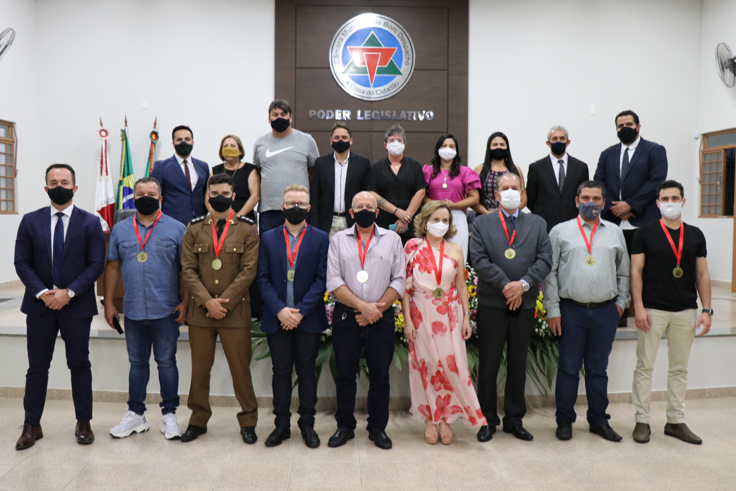 Medalha Coronel Tininho homenageia bondespachenses destaques no país.